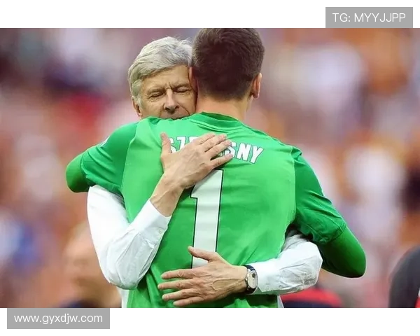 波媒：什琴斯尼纪录片或邀请其父亲出镜，二人已多年未联系